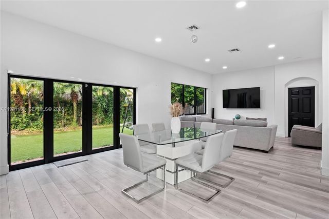 918 NE 36th Ave, Homestead, FL 33033