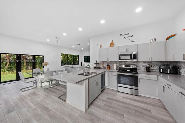 918 NE 36th Ave, Homestead, FL 33033