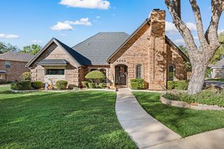 2209 Laurel Court, Bedford, TX 76021