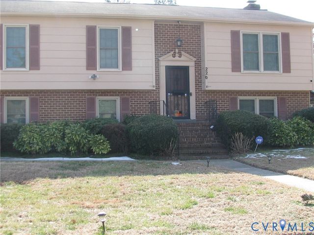 220 Greenwood Dr, Petersburg, VA 23805