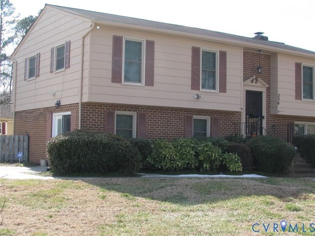 220 Greenwood Dr, Petersburg, VA 23805