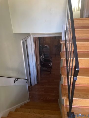 220 Greenwood Dr, Petersburg, VA 23805