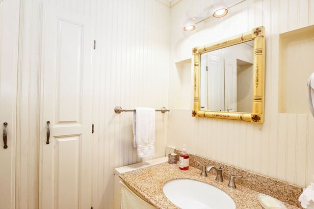 84 Lakewood Dr, Mashpee, MA 02649