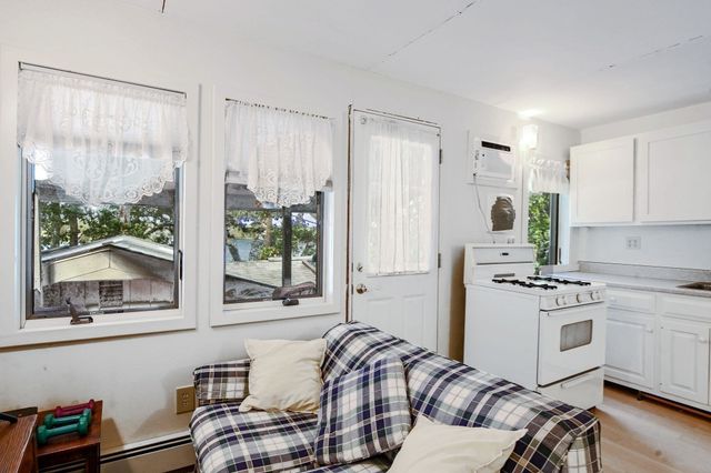 84 Lakewood Dr, Mashpee, MA 02649