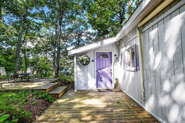 84 Lakewood Dr, Mashpee, MA 02649