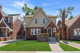 18942 Santa Rosa Drive, Detroit, MI 48221