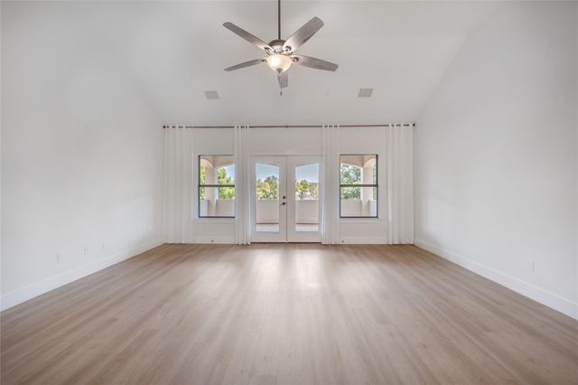 206 Lido ST, Lakeway, TX 78734