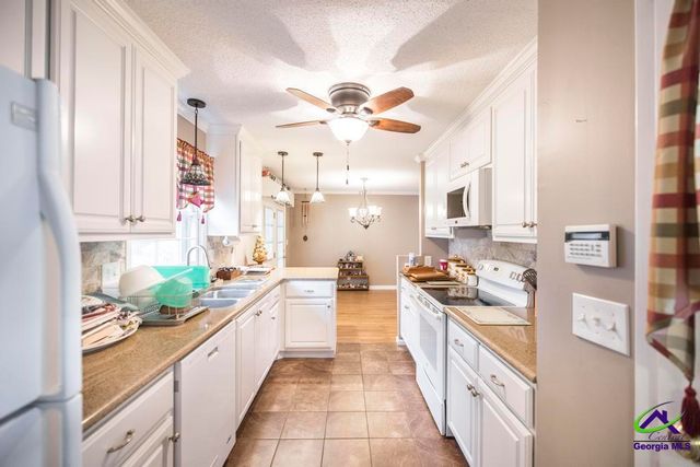 116 Brown Drive, Warner Robins, GA 31093