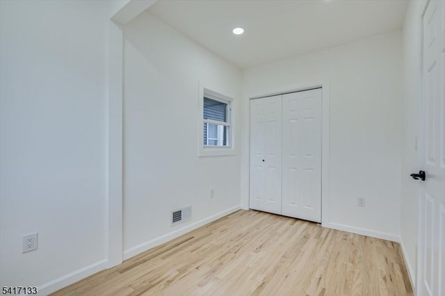 418 E 5Th Ave, Roselle Boro, NJ 07203