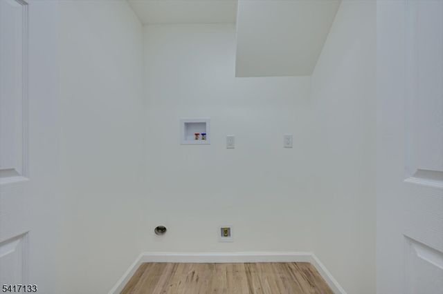 418 E 5Th Ave, Roselle Boro, NJ 07203