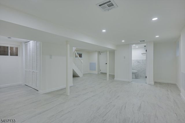 418 E 5Th Ave, Roselle Boro, NJ 07203