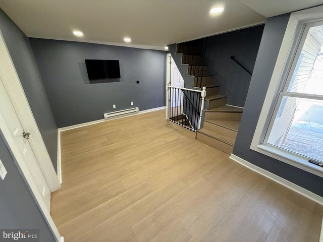 314 W OLIVE ST, Mount Carmel, PA 17851