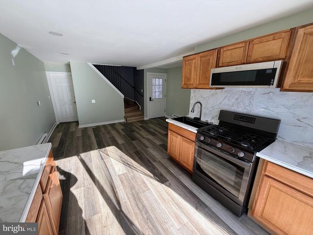 314 W OLIVE ST, Mount Carmel, PA 17851