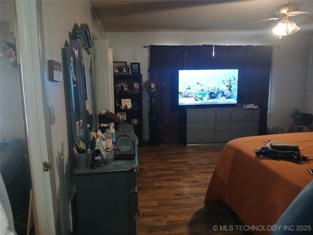 20 Gaines Creek Hideaway S, Eufaula, OK 74432