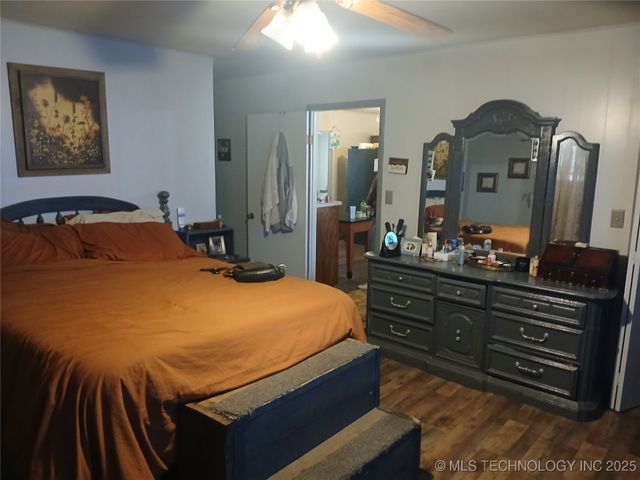 20 Gaines Creek Hideaway S, Eufaula, OK 74432