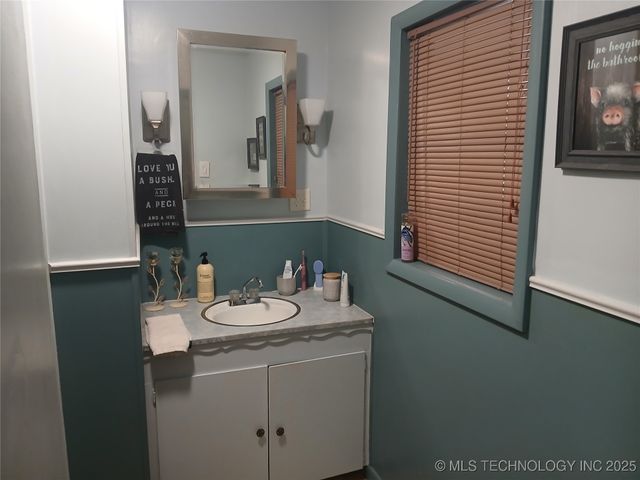 20 Gaines Creek Hideaway S, Eufaula, OK 74432