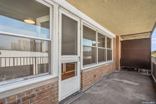 212-30 23rd Ave 3G, Bayside, NY 11360