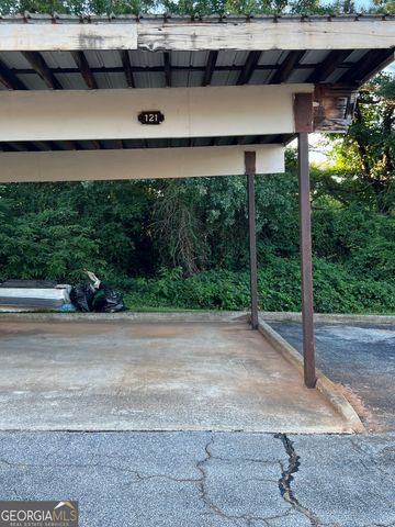 121 Rue Fontaine, Lithonia, GA 30038