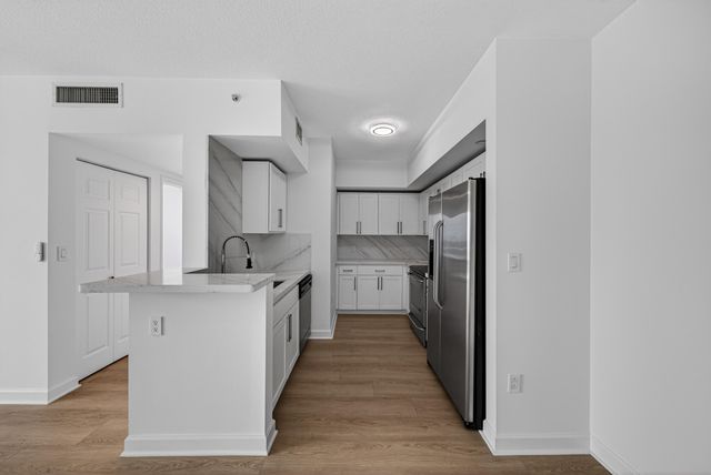 1723 SW 2nd Avenue 909, Miami, FL 33129