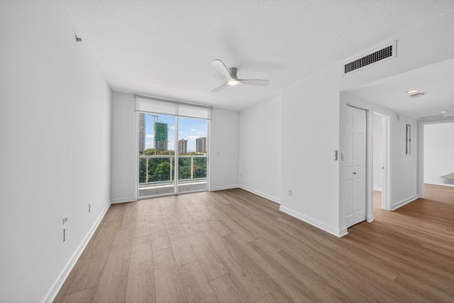 1723 SW 2nd Avenue 909, Miami, FL 33129