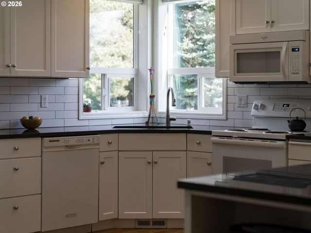 1010 Ne 265TH Ct, Camas, WA 98607