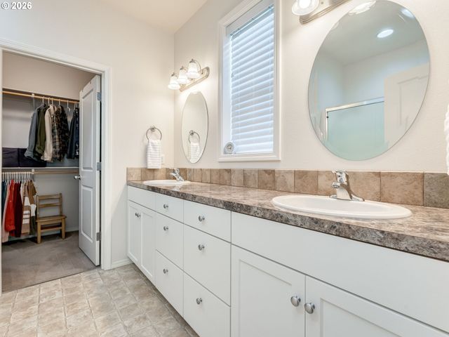 1010 Ne 265TH Ct, Camas, WA 98607