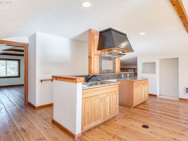 1010 Ne 265TH Ct, Camas, WA 98607