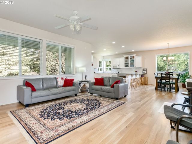 1010 Ne 265TH Ct, Camas, WA 98607