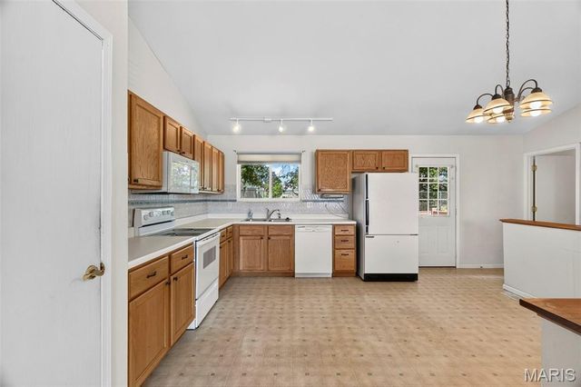 7 Red Cedar Parc Court, O'fallon, MO 63368