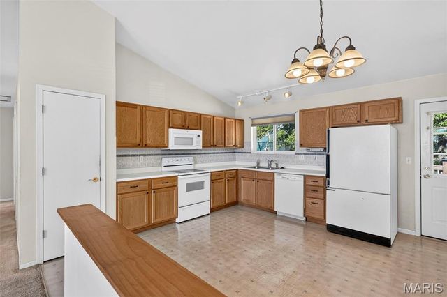 7 Red Cedar Parc Court, O'fallon, MO 63368