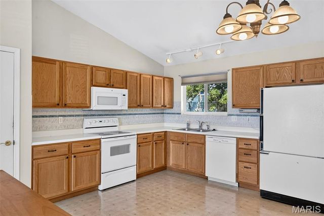 7 Red Cedar Parc Court, O'fallon, MO 63368