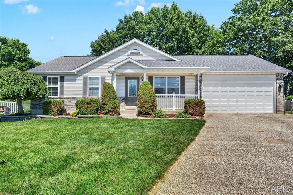 7 Red Cedar Parc Court, O'fallon, MO 63368