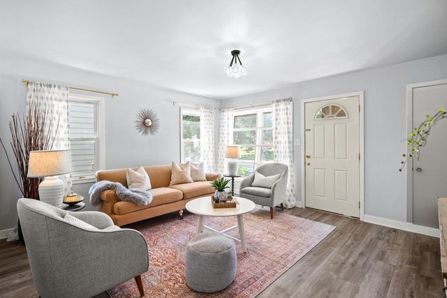 4452 N Sheffield AVENUE, Shorewood, WI 53211