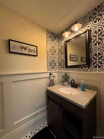 36 Mount Vernon Street, Detroit, MI 48202