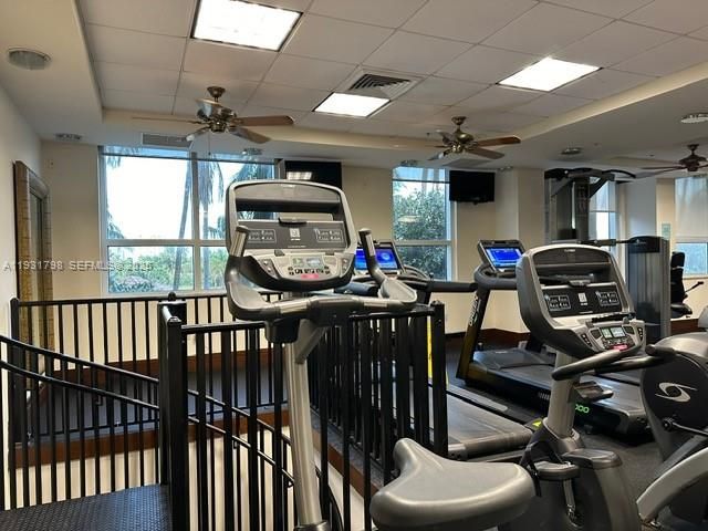 19501 W Country Club Dr 406, Aventura, FL 33180