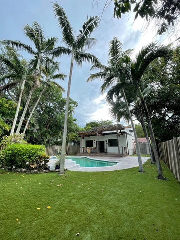 111 SW 29th Road 111, Miami, FL 33129