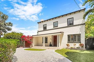 111 SW 29th Road 111, Miami, FL 33129