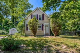 806 Main St, Wareham, MA 02571