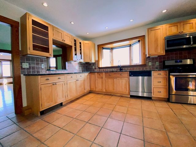 2 4 Sunset Hill Road 0, Boston, MA 02132