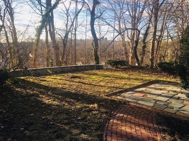 2 4 Sunset Hill Road 0, Boston, MA 02132