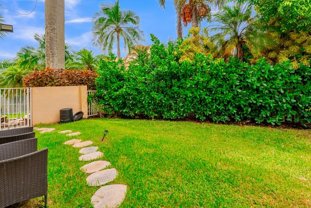1333 SW 175th Way, Pembroke Pines, FL 33029