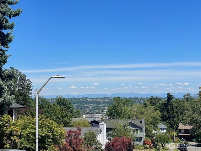 7610 8th Avenue SW, Seattle, WA 98106