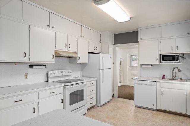 747 Lewis Avenue, Billings, MT 59101