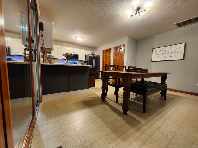 250 W Allen Street, Markle, IN 46770