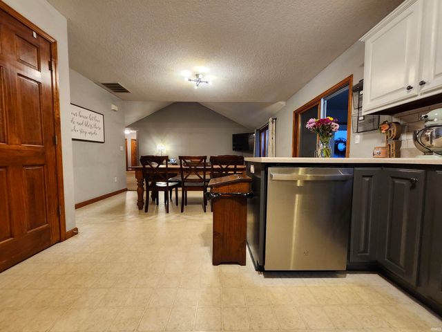 250 W Allen Street, Markle, IN 46770