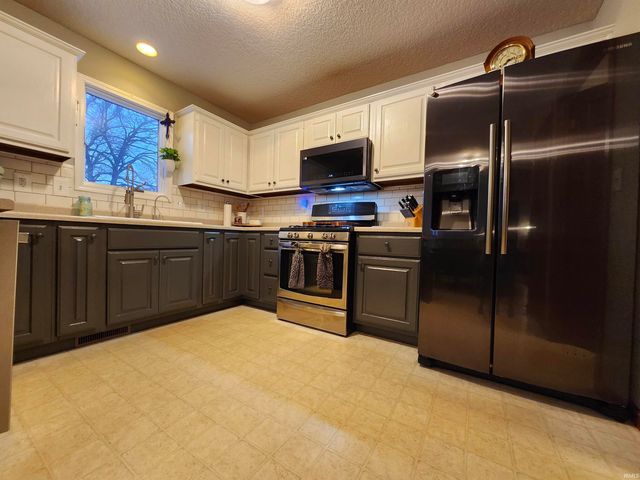 250 W Allen Street, Markle, IN 46770