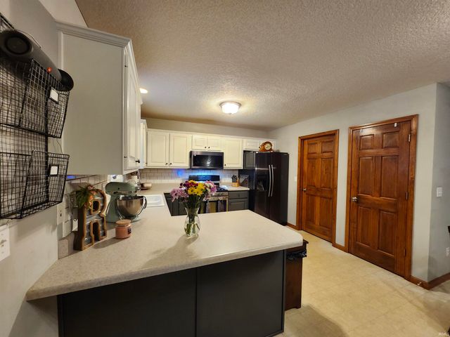 250 W Allen Street, Markle, IN 46770