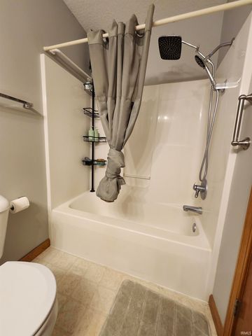 250 W Allen Street, Markle, IN 46770