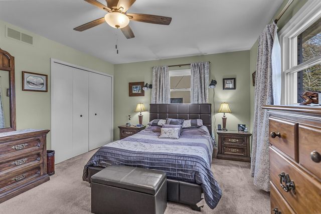 1956 Trinity Lane, Jackson, MI 49201