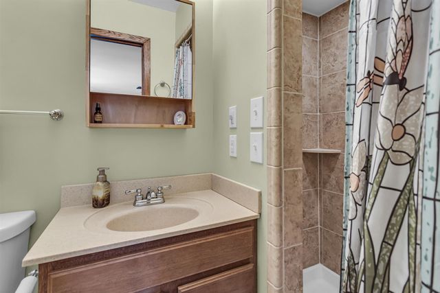 1956 Trinity Lane, Jackson, MI 49201